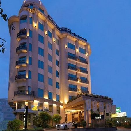 Goldfinch Hotel Bangalore Buitenkant foto