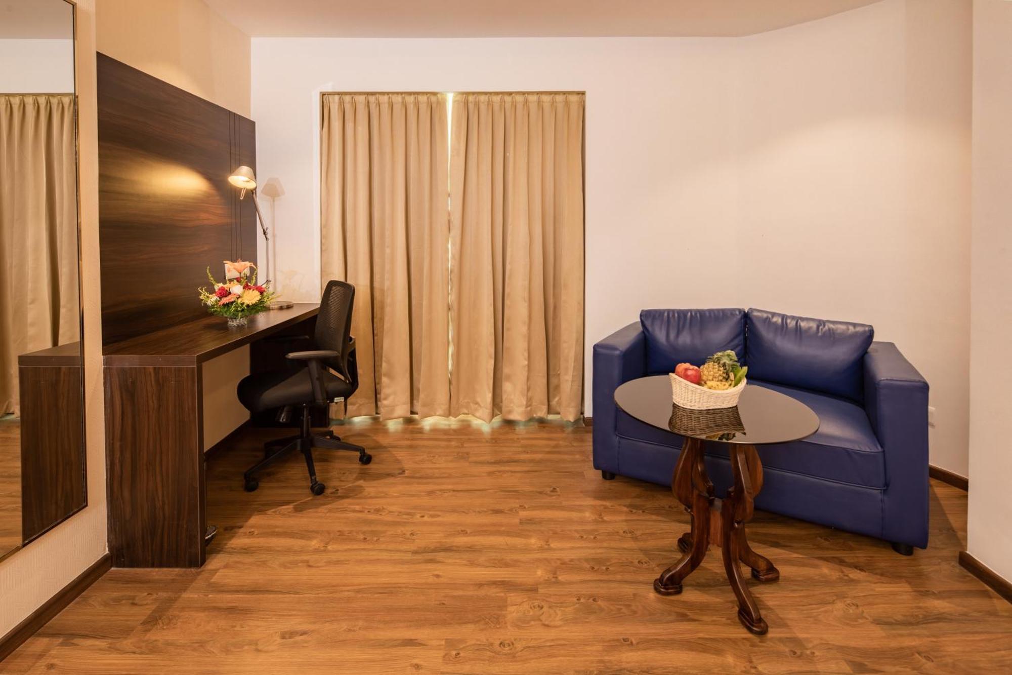 Goldfinch Hotel Bangalore Buitenkant foto