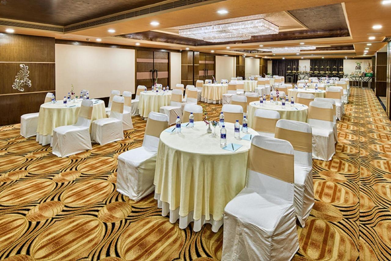 Goldfinch Hotel Bangalore Buitenkant foto