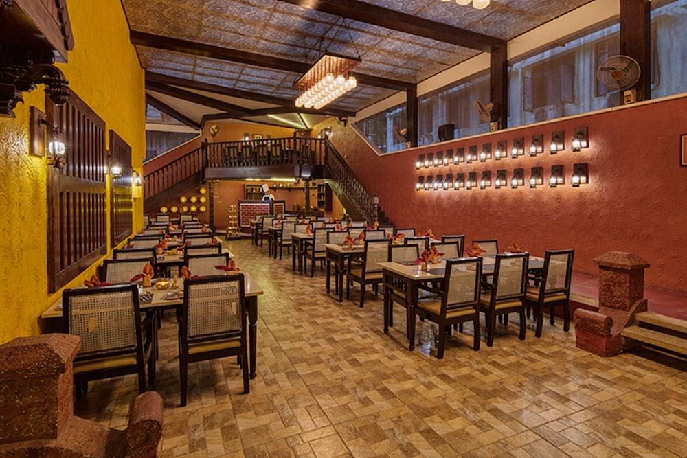Goldfinch Hotel Bangalore Buitenkant foto